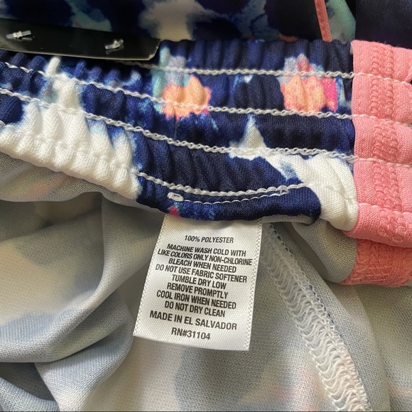 Zelos Printed Sports Bra and Tulip Hem Shorts Set - Picture 9 of 11